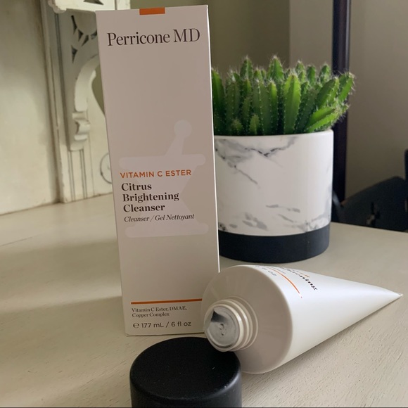 🆕 Perricone MD
Vitamin C Ester Citrus Brightening Cleanser - Picture 3 of 6